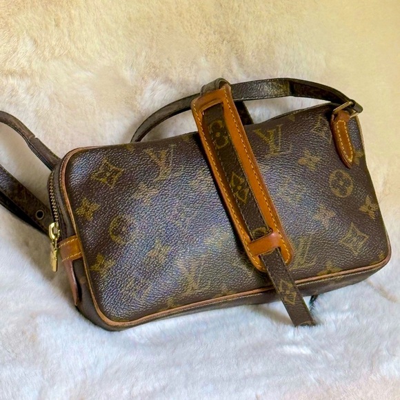 Louis Vuitton Monogram Pochette Marly Bandolier - Picture 3 of 15